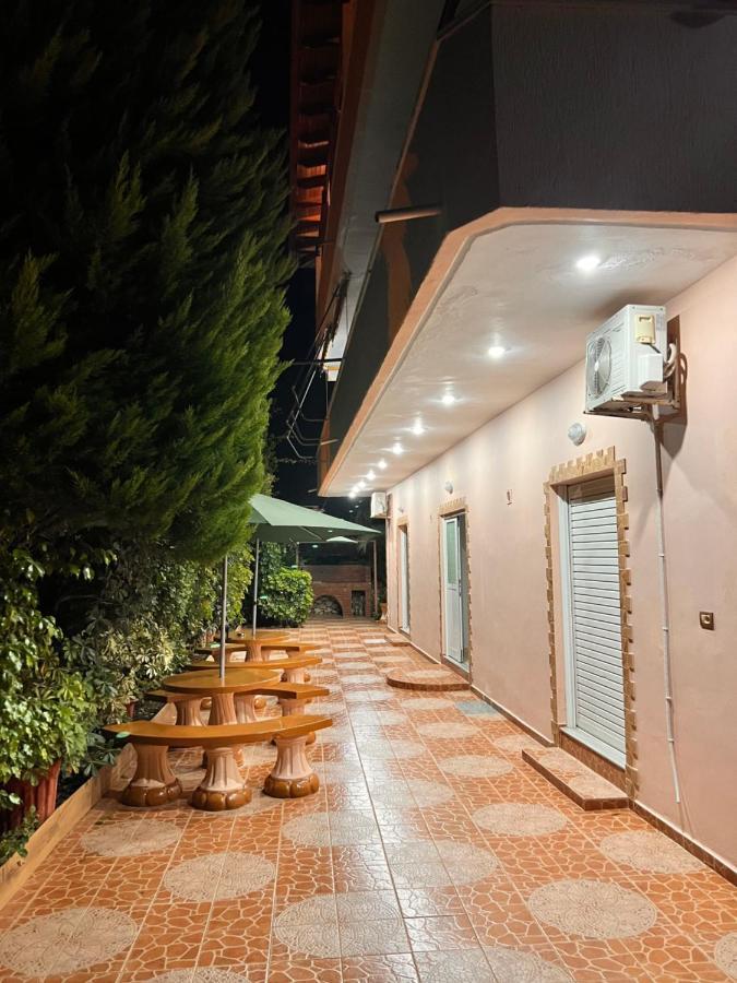 Hotel Moscopole クサミル エクステリア 写真